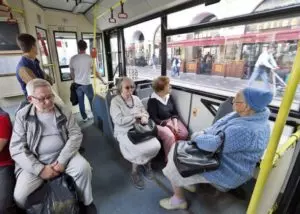 Кто пользуется бесплатным проездом на общественном транспорте